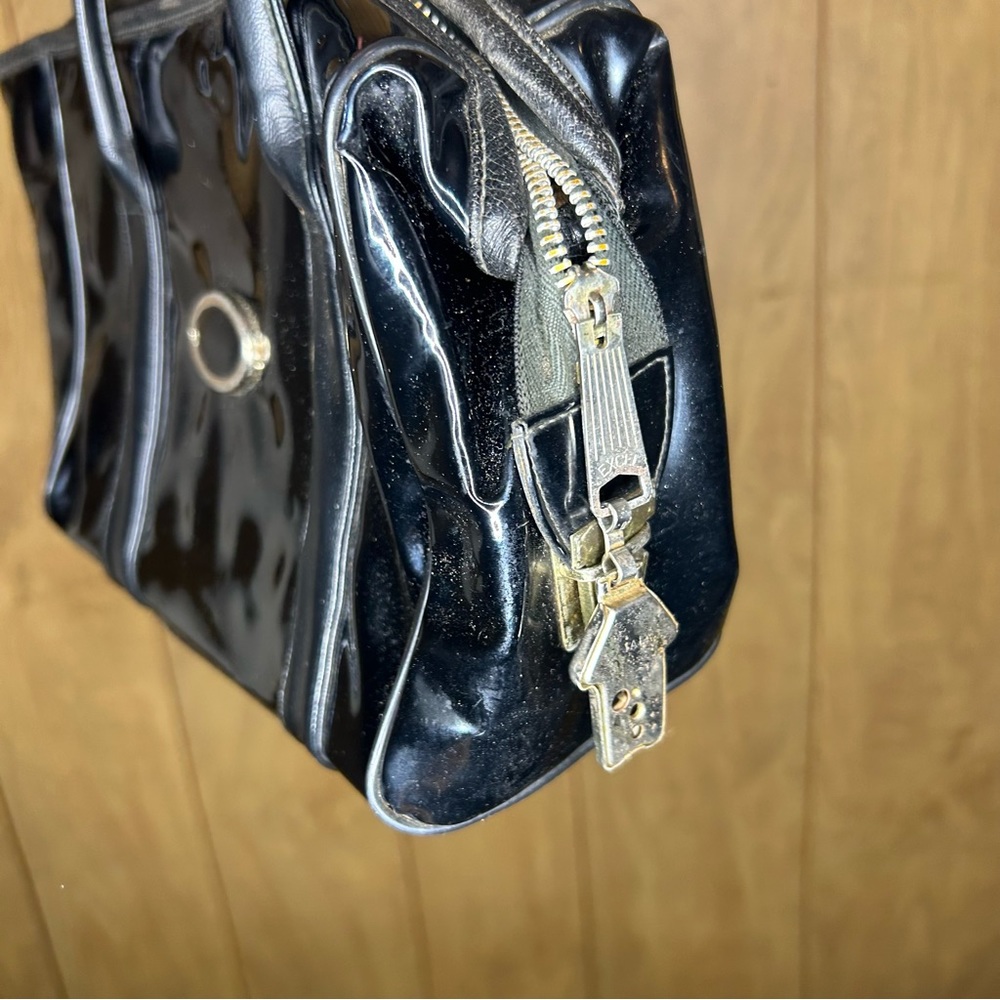 Vintage 60s Black Vinyl Lock Small Handbag - Picture 3 of 9
